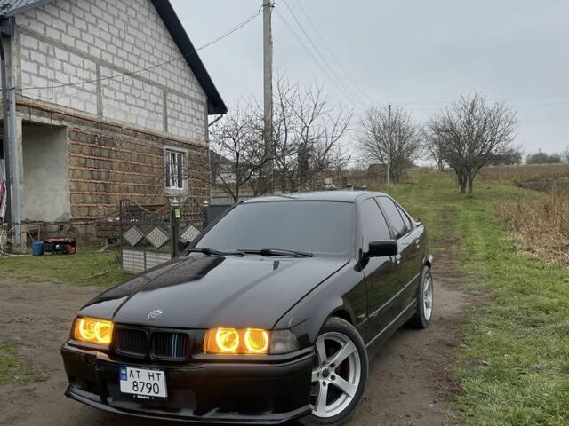Черный БМВ 3 Серия, объемом двигателя 2 л и пробегом 210 тыс. км за 3000 $, фото 1 на Automoto.ua