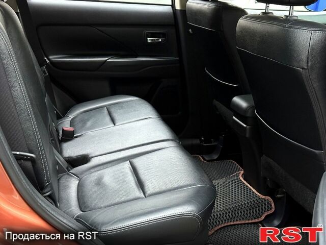 Черный БМВ 3 Серия, объемом двигателя 1.6 л и пробегом 500 тыс. км за 2400 $, фото 1 на Automoto.ua