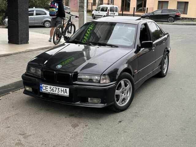 Черный БМВ 3 Серия, объемом двигателя 1.8 л и пробегом 300 тыс. км за 2200 $, фото 1 на Automoto.ua