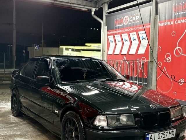 Черный БМВ 3 Серия, объемом двигателя 2 л и пробегом 240 тыс. км за 3300 $, фото 1 на Automoto.ua