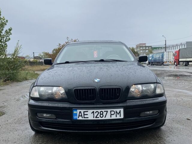 Черный БМВ 3 Серия, объемом двигателя 2 л и пробегом 267 тыс. км за 4500 $, фото 1 на Automoto.ua