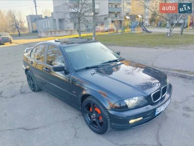 Черный БМВ 3 Серия, объемом двигателя 1.8 л и пробегом 350 тыс. км за 4796 $, фото 1 на Automoto.ua