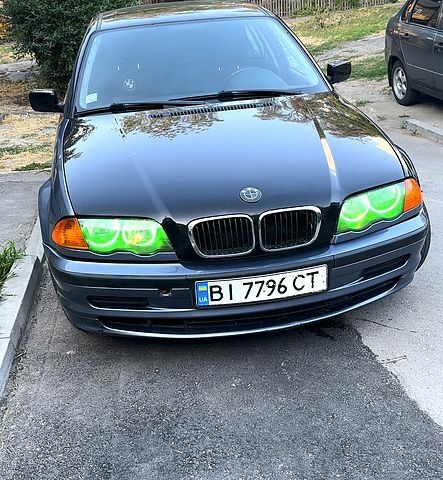 Черный БМВ 3 Серия, объемом двигателя 2 л и пробегом 178 тыс. км за 3300 $, фото 1 на Automoto.ua