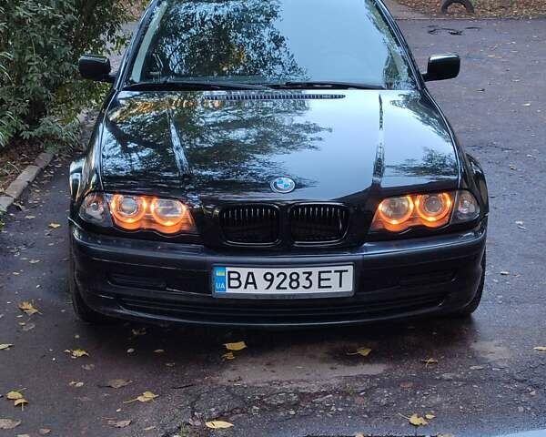 Черный БМВ 3 Серия, объемом двигателя 1.9 л и пробегом 295 тыс. км за 4600 $, фото 1 на Automoto.ua