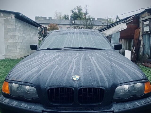 Черный БМВ 3 Серия, объемом двигателя 1.9 л и пробегом 329 тыс. км за 4400 $, фото 1 на Automoto.ua