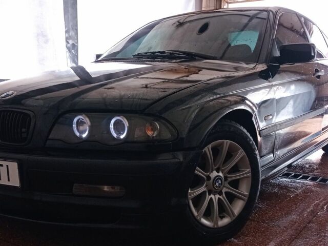 Черный БМВ 3 Серия, объемом двигателя 2 л и пробегом 300 тыс. км за 3300 $, фото 1 на Automoto.ua