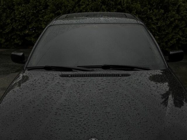 Черный БМВ 3 Серия, объемом двигателя 2 л и пробегом 300 тыс. км за 2800 $, фото 1 на Automoto.ua