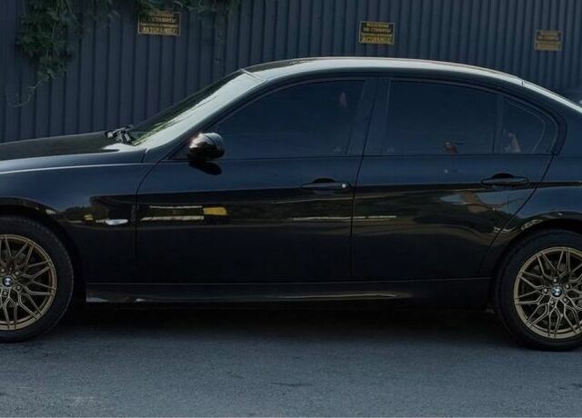 БМВ 3 Серия 2005 в Днепре (Днепропетровске) на Automoto.ua Черный БМВ 3 Серия, объемом двигателя 2 л и пробегом 260 тыс. км за 7799 $, фото 1 на Automoto.ua