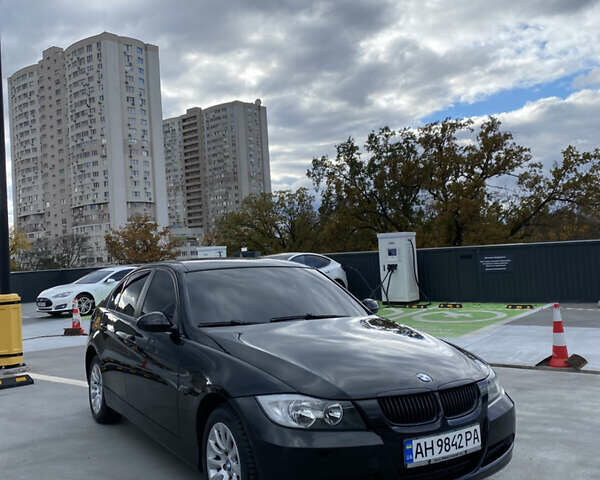 Черный БМВ 3 Серия, объемом двигателя 2 л и пробегом 233 тыс. км за 6700 $, фото 1 на Automoto.ua