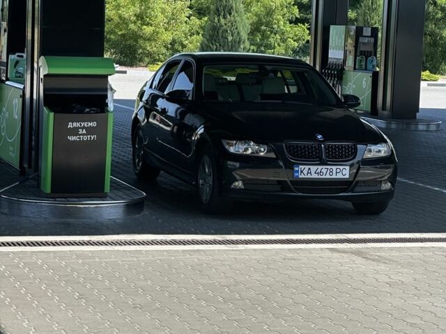 Черный БМВ 3 Серия, объемом двигателя 2 л и пробегом 200 тыс. км за 8000 $, фото 1 на Automoto.ua