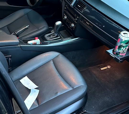 Чорний БМВ 3 Серія, об'ємом двигуна 3 л та пробігом 210 тис. км за 9500 $, фото 1 на Automoto.ua