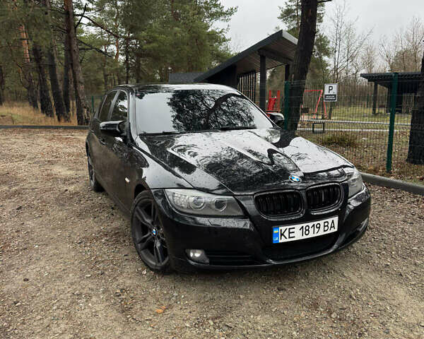 Черный БМВ 3 Серия, объемом двигателя 2 л и пробегом 195 тыс. км за 10000 $, фото 1 на Automoto.ua