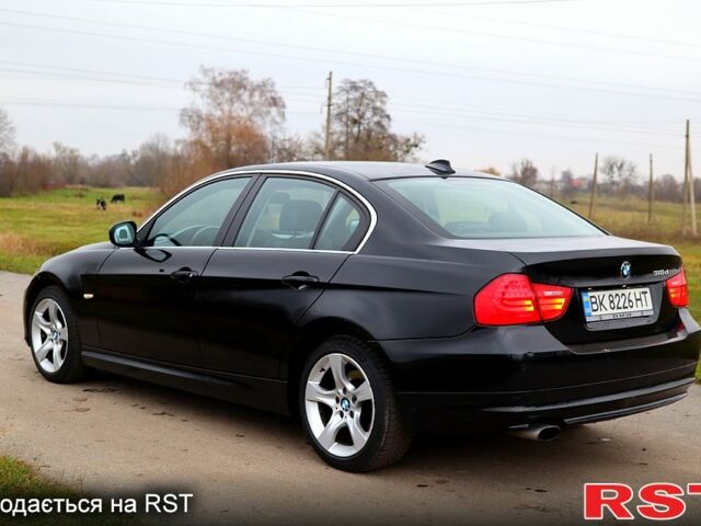 Черный БМВ 3 Серия, объемом двигателя 2 л и пробегом 329 тыс. км за 10400 $, фото 1 на Automoto.ua