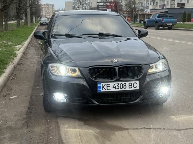 Черный БМВ 3 Серия, объемом двигателя 3 л и пробегом 238 тыс. км за 9500 $, фото 1 на Automoto.ua