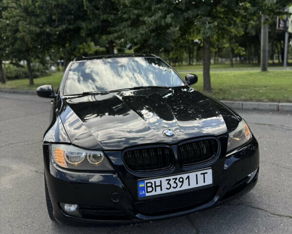 Черный БМВ 3 Серия, объемом двигателя 2.98 л и пробегом 190 тыс. км за 8000 $, фото 1 на Automoto.ua