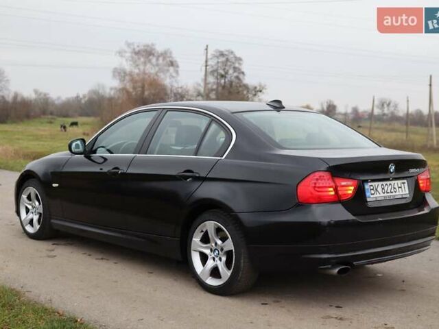 Черный БМВ 3 Серия, объемом двигателя 2 л и пробегом 329 тыс. км за 10400 $, фото 1 на Automoto.ua