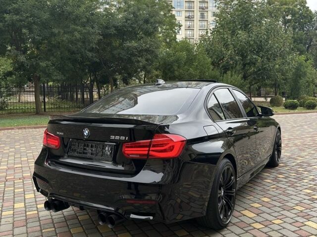 Черный БМВ 3 Серия, объемом двигателя 2 л и пробегом 197 тыс. км за 15000 $, фото 1 на Automoto.ua