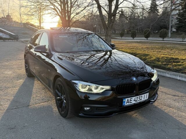 Черный БМВ 3 Серия, объемом двигателя 2 л и пробегом 120 тыс. км за 15000 $, фото 1 на Automoto.ua