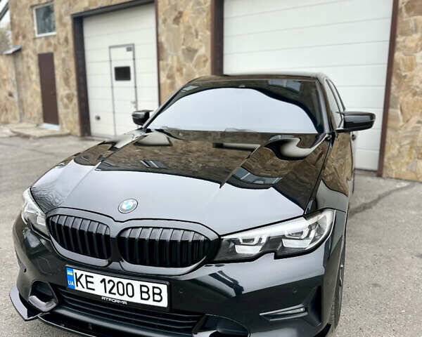 Черный БМВ 3 Серия, объемом двигателя 2 л и пробегом 166 тыс. км за 27000 $, фото 1 на Automoto.ua