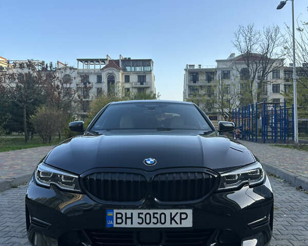 Черный БМВ 3 Серия, объемом двигателя 2 л и пробегом 53 тыс. км за 28999 $, фото 1 на Automoto.ua