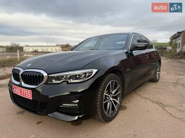 БМВ 3 Серия 2022 в Киеве на Automoto.ua Черный БМВ 3 Серия, объемом двигателя 0 л и пробегом 52 тыс. км за 36000 $, фото 1 на Automoto.ua