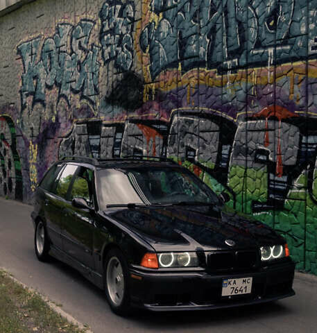 Чорний БМВ 3 Серія, об'ємом двигуна 2.8 л та пробігом 414 тис. км за 4750 $, фото 1 на Automoto.ua