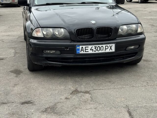Черный БМВ 3 Серия, объемом двигателя 2 л и пробегом 310 тыс. км за 3500 $, фото 1 на Automoto.ua