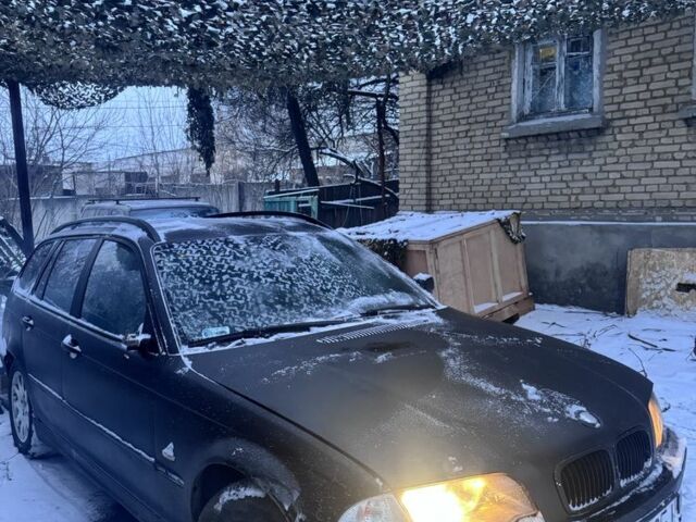 Черный БМВ 3 Серия, объемом двигателя 2 л и пробегом 320 тыс. км за 900 $, фото 1 на Automoto.ua