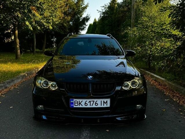 Чорний БМВ 3 Серія, об'ємом двигуна 2.99 л та пробігом 380 тис. км за 9400 $, фото 1 на Automoto.ua
