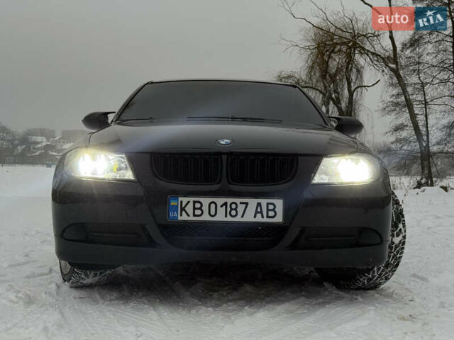 Черный БМВ 3 Серия, объемом двигателя 2 л и пробегом 254 тыс. км за 6999 $, фото 1 на Automoto.ua