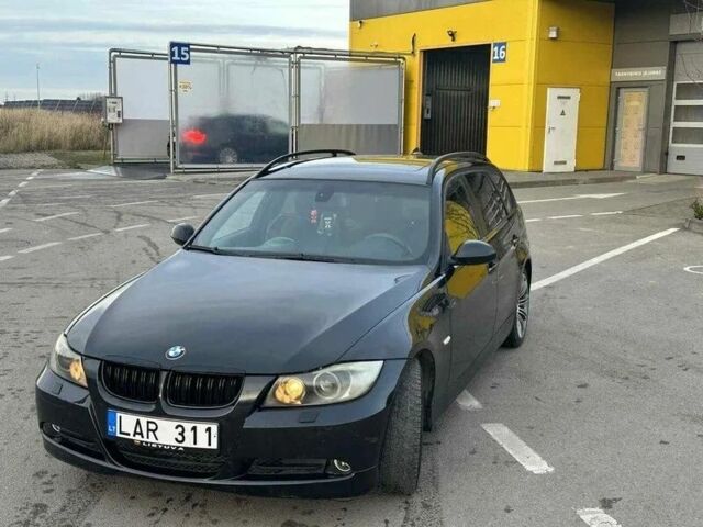 Черный БМВ 3 Серия, объемом двигателя 2 л и пробегом 240 тыс. км за 2010 $, фото 1 на Automoto.ua