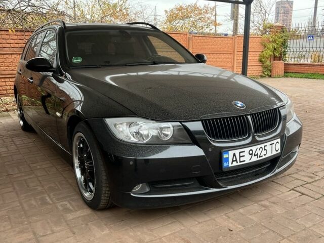 Черный БМВ 3 Серия, объемом двигателя 2 л и пробегом 333 тыс. км за 6300 $, фото 1 на Automoto.ua