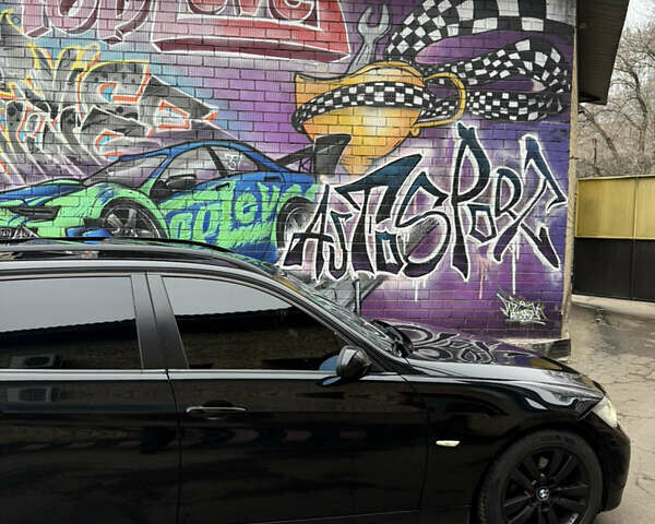 Черный БМВ 3 Серия, объемом двигателя 2 л и пробегом 330 тыс. км за 8500 $, фото 1 на Automoto.ua