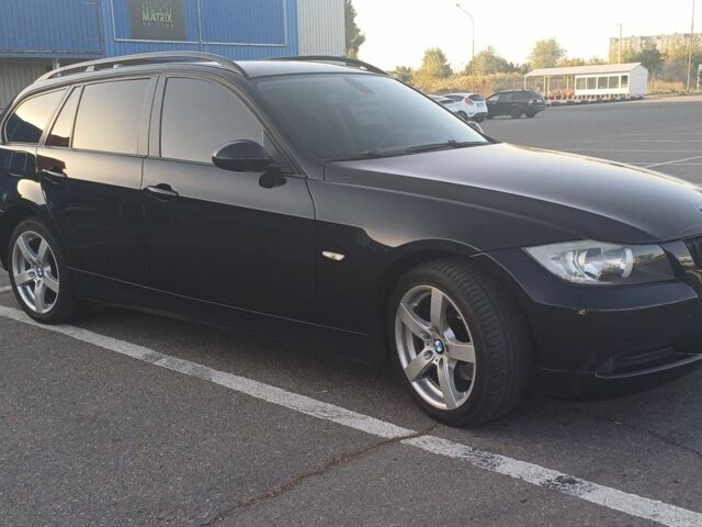 Черный БМВ 3 Серия, объемом двигателя 0 л и пробегом 252 тыс. км за 9000 $, фото 1 на Automoto.ua