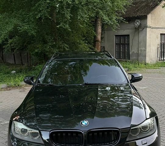 Черный БМВ 3 Серия, объемом двигателя 2 л и пробегом 298 тыс. км за 8500 $, фото 1 на Automoto.ua