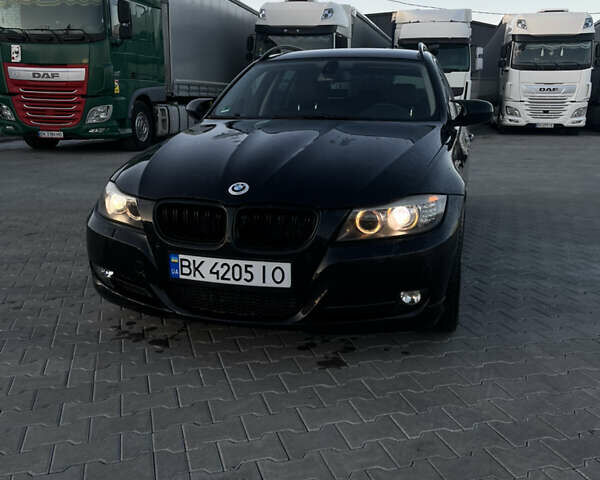 Черный БМВ 3 Серия, объемом двигателя 2 л и пробегом 328 тыс. км за 8800 $, фото 1 на Automoto.ua