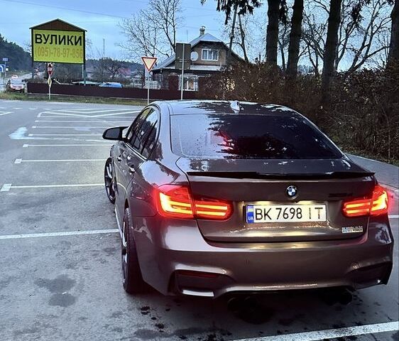 Коричневый БМВ 3 Серия, объемом двигателя 2 л и пробегом 300 тыс. км за 13800 $, фото 1 на Automoto.ua