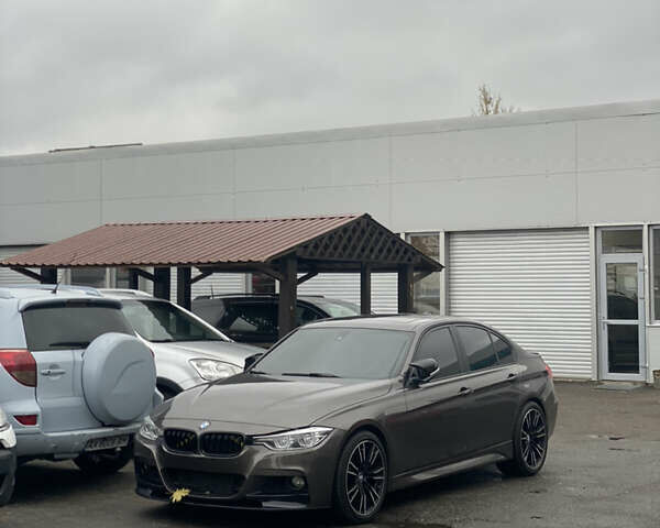 БМВ 3 Серия 2014 в Днепре (Днепропетровске) на Automoto.ua Коричневый БМВ 3 Серия, объемом двигателя 2 л и пробегом 177 тыс. км за 14500 $, фото 1 на Automoto.ua