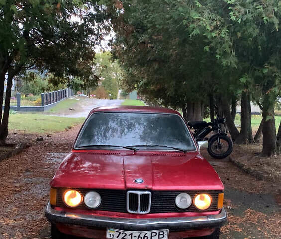 Красный БМВ 3 Серия, объемом двигателя 1.6 л и пробегом 300 тыс. км за 600 $, фото 1 на Automoto.ua