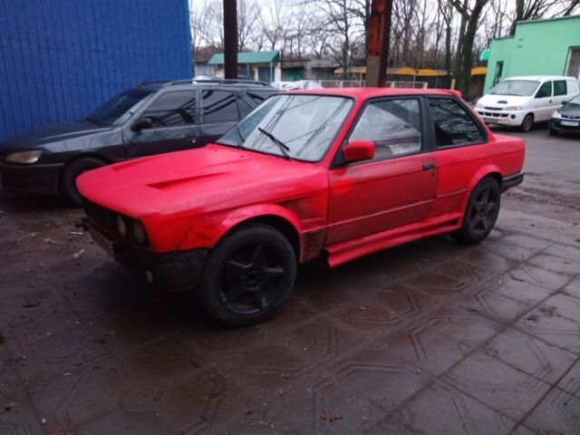 Червоний БМВ 3 Серія, об'ємом двигуна 2.5 л та пробігом 350 тис. км за 1400 $, фото 1 на Automoto.ua