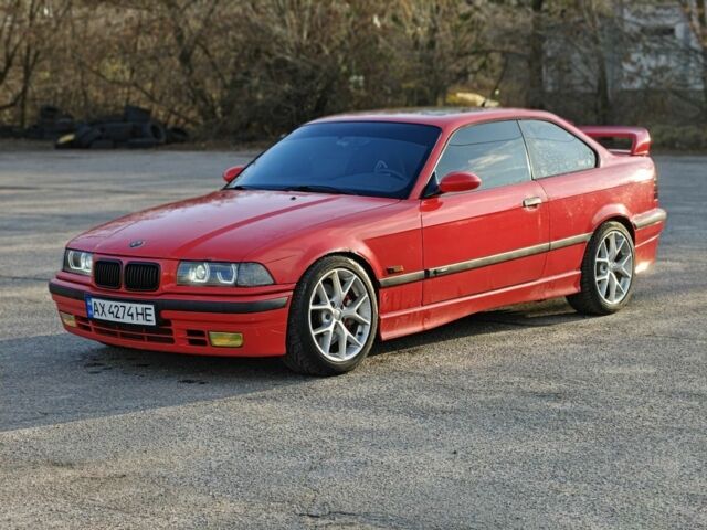 Красный БМВ 3 Серия, объемом двигателя 2.5 л и пробегом 240 тыс. км за 6000 $, фото 1 на Automoto.ua