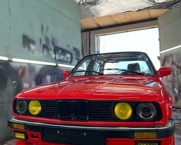 Червоний БМВ 3 Серія, об'ємом двигуна 1.8 л та пробігом 200 тис. км за 3000 $, фото 1 на Automoto.ua