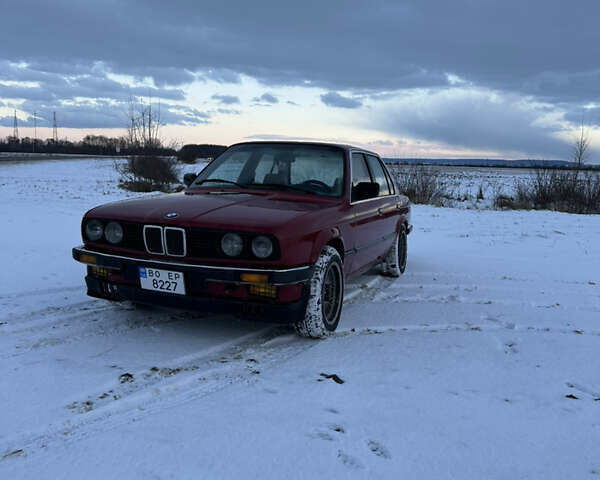 Красный БМВ 3 Серия, объемом двигателя 1.8 л и пробегом 200 тыс. км за 2600 $, фото 1 на Automoto.ua