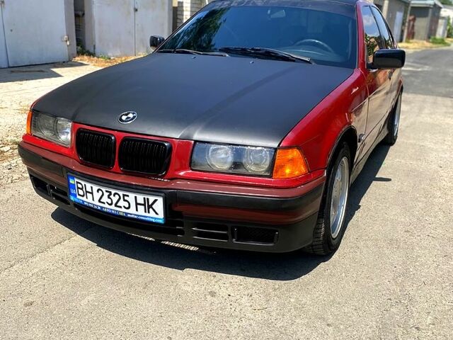 Червоний БМВ 3 Серія, об'ємом двигуна 2 л та пробігом 391 тис. км за 2500 $, фото 1 на Automoto.ua