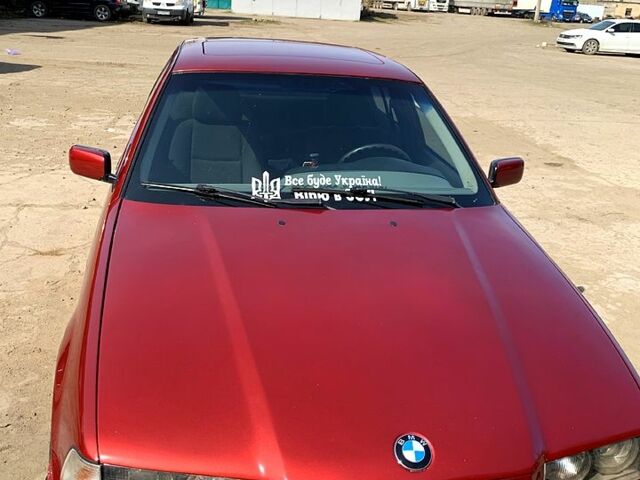Красный БМВ 3 Серия, объемом двигателя 1.8 л и пробегом 0 тыс. км за 2800 $, фото 1 на Automoto.ua