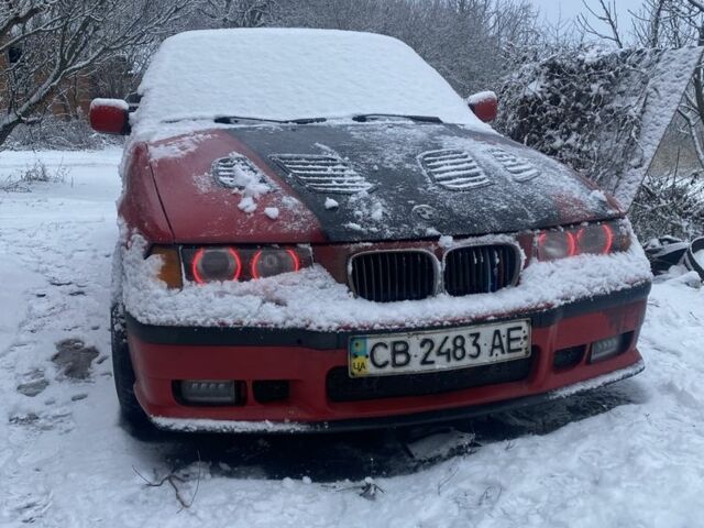 Червоний БМВ 3 Серія, об'ємом двигуна 1.8 л та пробігом 530 тис. км за 2700 $, фото 1 на Automoto.ua