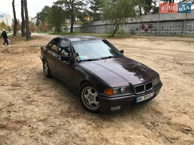 Червоний БМВ 3 Серія, об'ємом двигуна 2.01 л та пробігом 333 тис. км за 2200 $, фото 1 на Automoto.ua