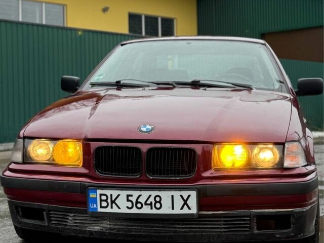 Красный БМВ 3 Серия, объемом двигателя 1.8 л и пробегом 500 тыс. км за 2250 $, фото 1 на Automoto.ua