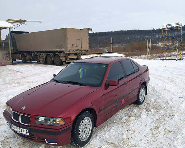 Красный БМВ 3 Серия, объемом двигателя 1.6 л и пробегом 270 тыс. км за 4000 $, фото 1 на Automoto.ua