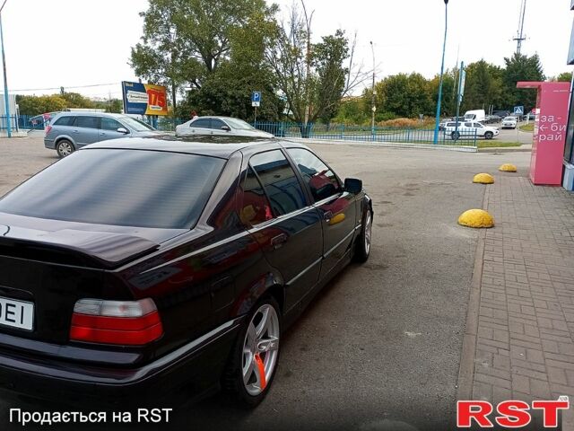 Красный БМВ 3 Серия, объемом двигателя 2 л и пробегом 350 тыс. км за 3400 $, фото 1 на Automoto.ua